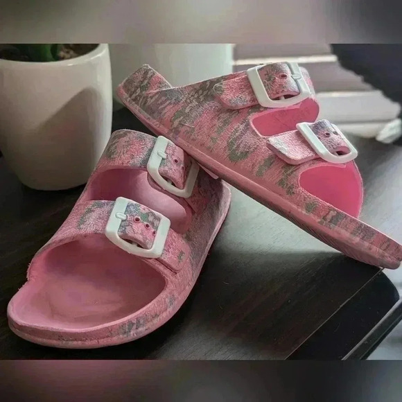 Capelli of New York Other - Capelli New York Girls Sandals Size 12/13. 3/$15